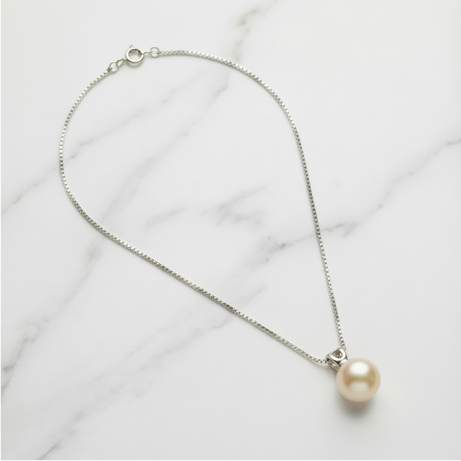 Classic Pearl Solitaire Pendant