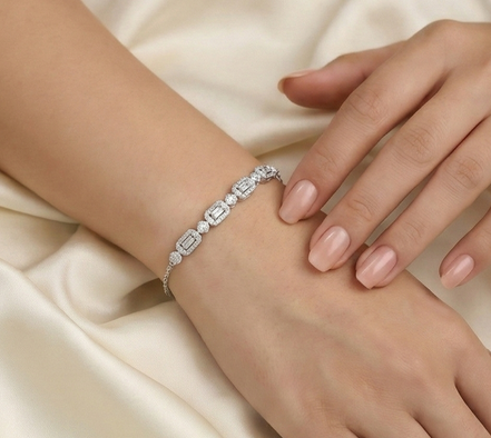 Eterna Luxe Bracelet