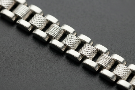 Monarch Box-Link Chain