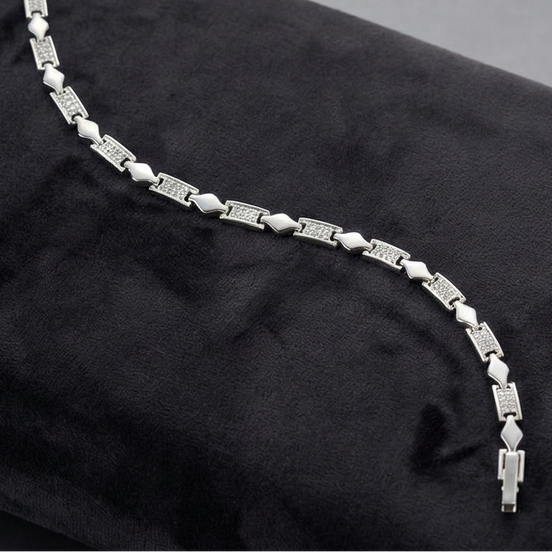 Sleek Link Ice Bracelet